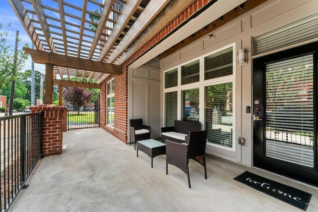 East Atlanta Retreat Haven Of Fun And Comfort! Exterior photo